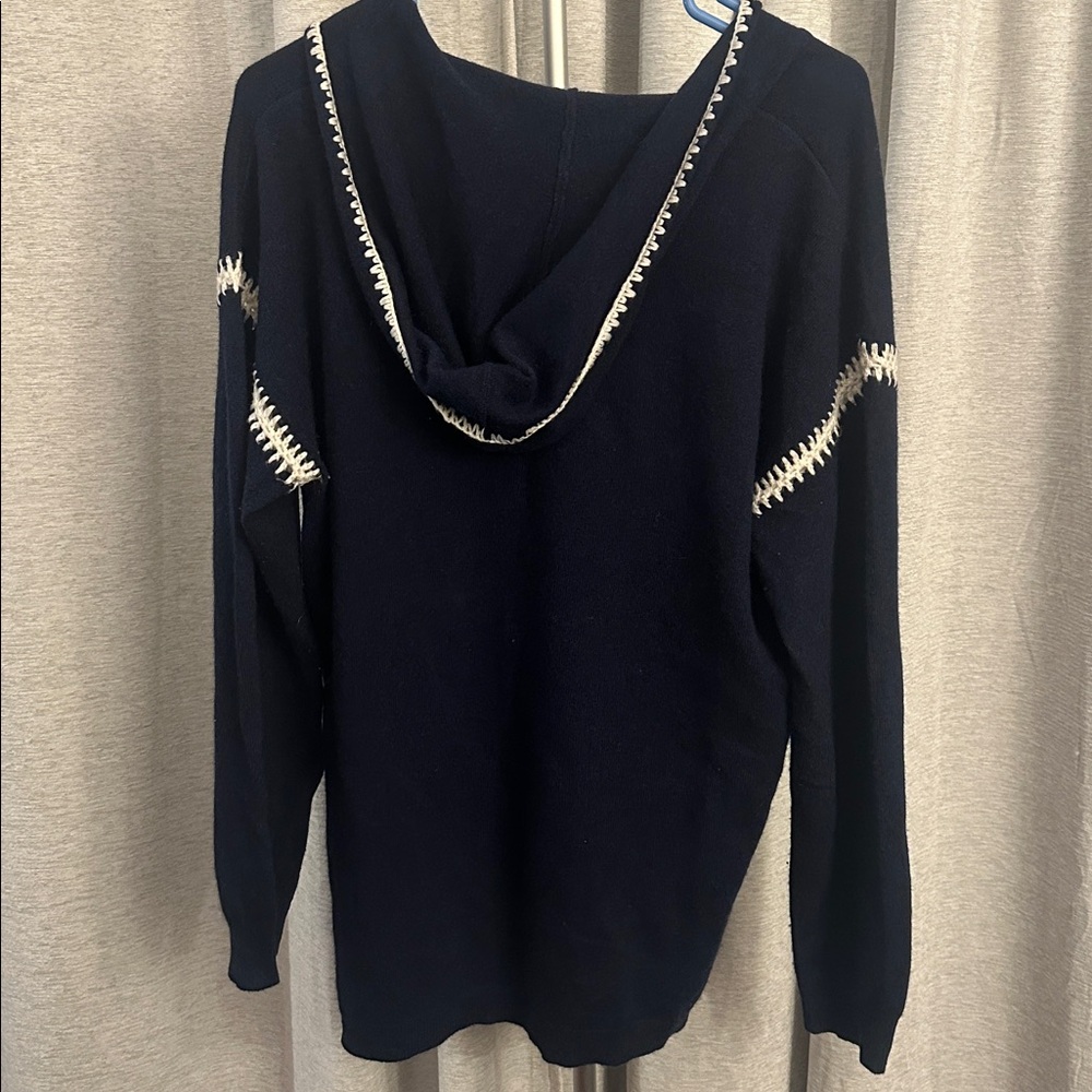 Johnny Was The Whipstitch Hoodie on website
Large Cashmere Wool Lightweight Blue - Picture 8 of 14